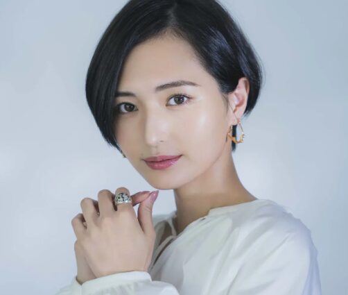 山賀琴子